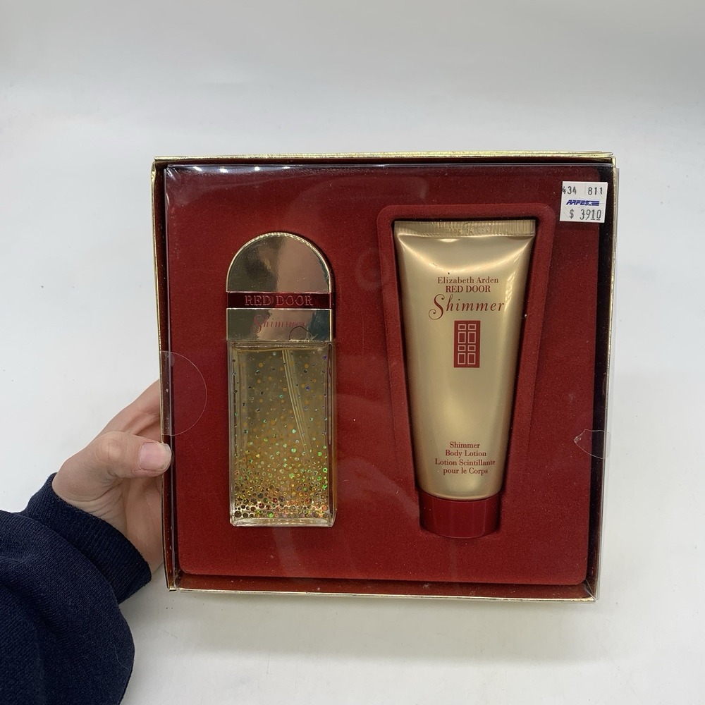 Red Door Shimmer Elizabeth Arden Gift Set Parfum Lotion NEW
